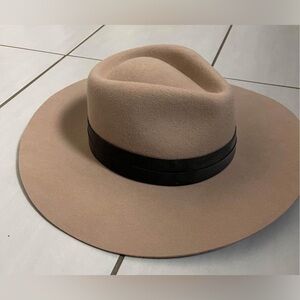 Sole Society wide brim hat with faux leather band- ONE SIZE
